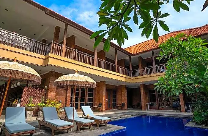 Wiras Village Hotel 4*